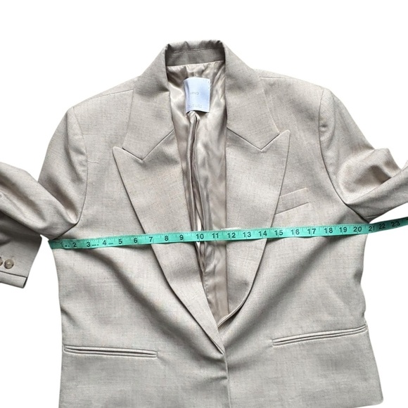 Women’s Mango MNG Cropped Peak Lapel Open Blazer Size Large beige. - Picture 10 of 10